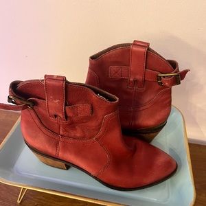 Lucky Brand Womens Boots Red Bootie with Buckle Leather with Heels Size 8.M